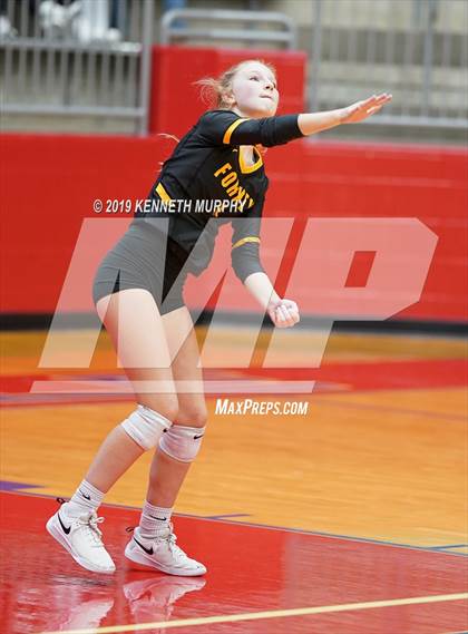 Thumbnail 3 in Midlothian vs Forney (UIL 5A Regional Quarterfinal) photogallery.