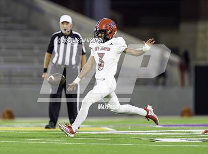 Thumbnail 2 in Benjamin Davis @ Cypress Lakes photogallery.
