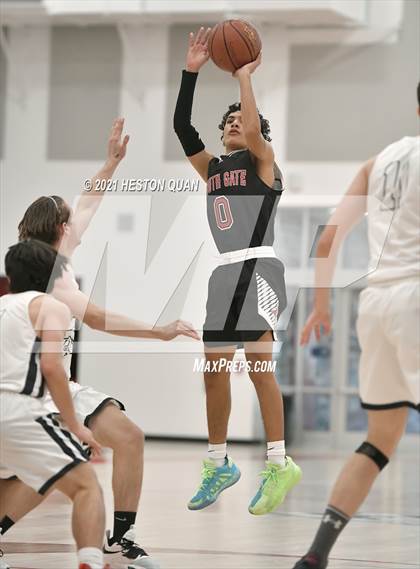Thumbnail 2 in Sonora vs. South Gate (Rumble 4 Rosecrans) photogallery.