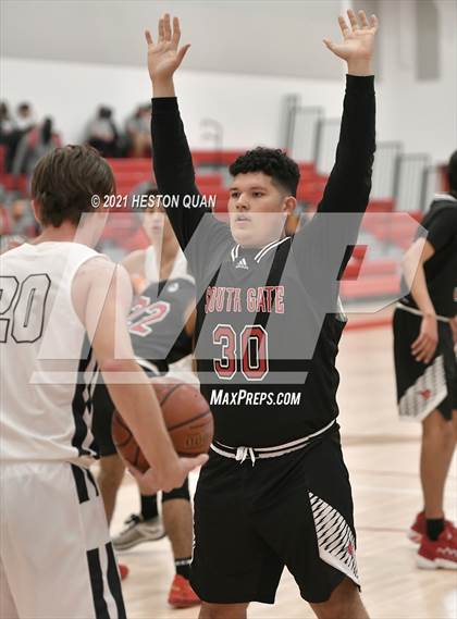 Thumbnail 2 in Sonora vs. South Gate (Rumble 4 Rosecrans) photogallery.