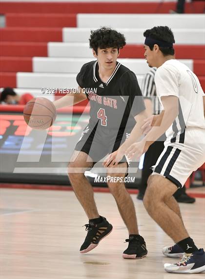 Thumbnail 3 in Sonora vs. South Gate (Rumble 4 Rosecrans) photogallery.