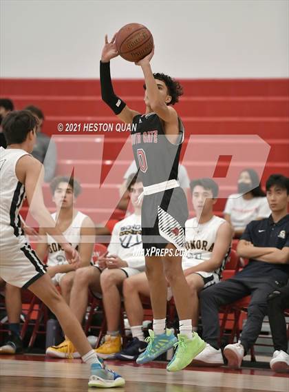 Thumbnail 2 in Sonora vs. South Gate (Rumble 4 Rosecrans) photogallery.