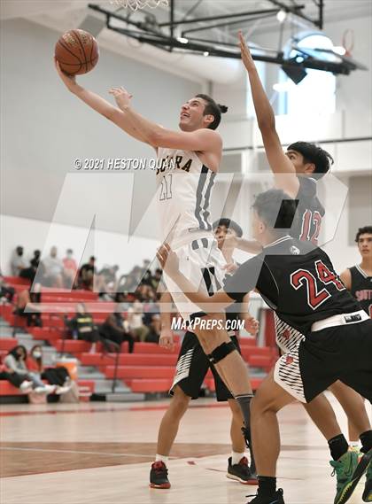 Thumbnail 1 in Sonora vs. South Gate (Rumble 4 Rosecrans) photogallery.