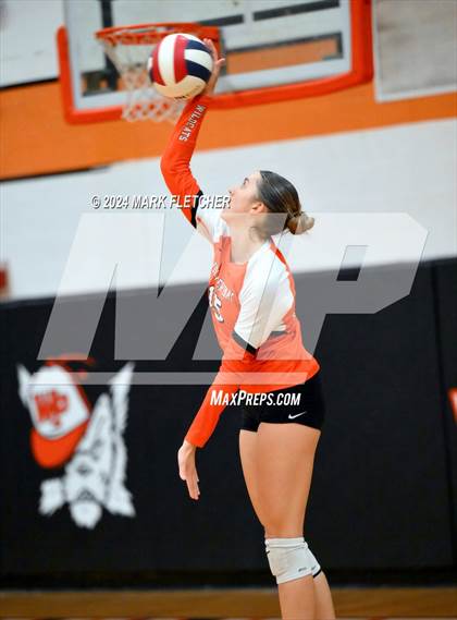 Thumbnail 3 in Winter Park vs Hagerty (FHSAA 7A Region 1 Regional Semifinal) photogallery.