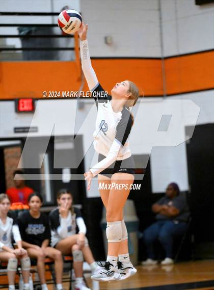 Thumbnail 1 in Winter Park vs Hagerty (FHSAA 7A Region 1 Regional Semifinal) photogallery.