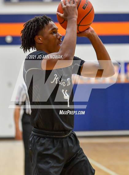 Thumbnail 1 in Cypress Woods vs. Klein Oak (UIL 6A Bi-District Playoff) photogallery.