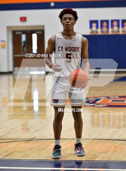 Thumbnail 1 in Cypress Woods vs. Klein Oak (UIL 6A Bi-District Playoff) photogallery.
