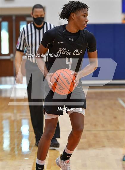 Thumbnail 1 in Cypress Woods vs. Klein Oak (UIL 6A Bi-District Playoff) photogallery.