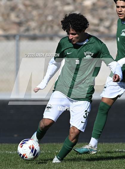 Thumbnail 3 in Hug vs. Coronado (NIAA 5A Championship) photogallery.