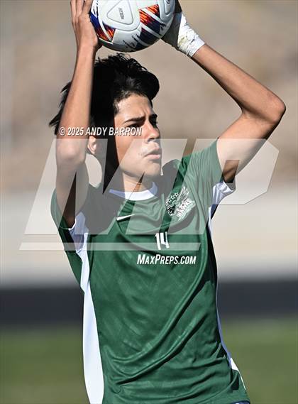 Thumbnail 2 in Hug vs. Coronado (NIAA 5A Championship) photogallery.