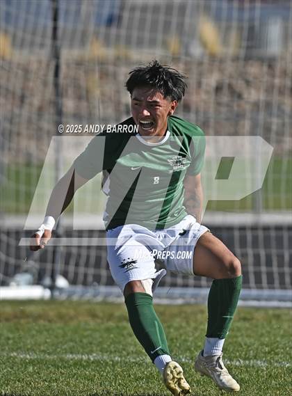 Thumbnail 3 in Hug vs. Coronado (NIAA 5A Championship) photogallery.