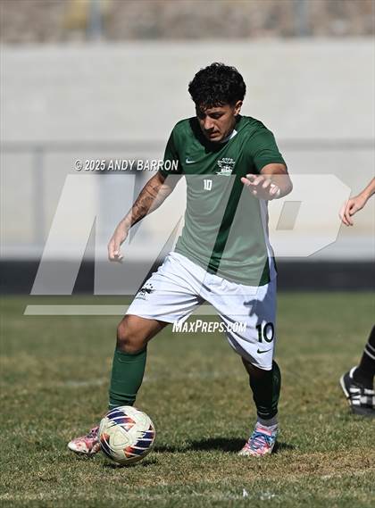 Thumbnail 1 in Hug vs. Coronado (NIAA 5A Championship) photogallery.