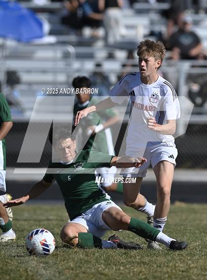Thumbnail 3 in Hug vs. Coronado (NIAA 5A Championship) photogallery.
