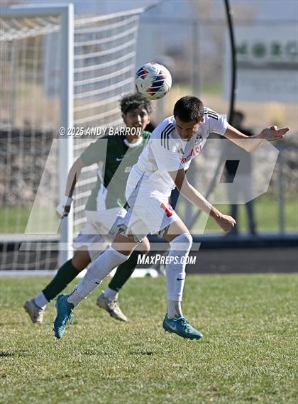 Thumbnail 2 in Hug vs. Coronado (NIAA 5A Championship) photogallery.