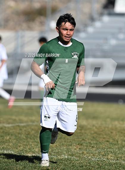 Thumbnail 1 in Hug vs. Coronado (NIAA 5A Championship) photogallery.