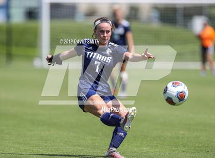 Thumbnail 2 in Lee's Summit West vs Howell Central (MSHSAA Class 4 Third Place) photogallery.