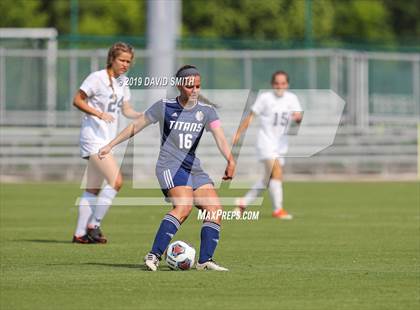 Thumbnail 1 in Lee's Summit West vs Howell Central (MSHSAA Class 4 Third Place) photogallery.