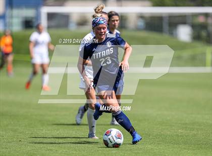 Thumbnail 1 in Lee's Summit West vs Howell Central (MSHSAA Class 4 Third Place) photogallery.