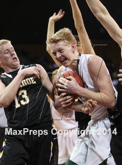 Thumbnail 3 in Arapahoe vs Fossil Ridge (CHSAA 5A Great 8) photogallery.