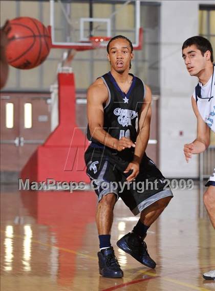 Thumbnail 3 in Community Charter vs Maranatha Christian (MaxPreps Holiday Classic) photogallery.