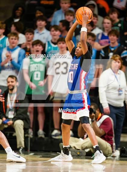 Thumbnail 1 in Sanderson vs New Hanover (NCHSAA 4A Regional Final) photogallery.