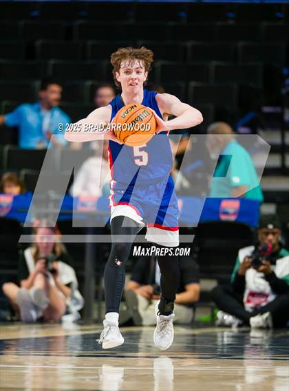 Thumbnail 3 in Sanderson vs New Hanover (NCHSAA 4A Regional Final) photogallery.
