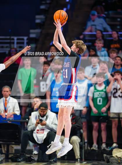 Thumbnail 1 in Sanderson vs New Hanover (NCHSAA 4A Regional Final) photogallery.