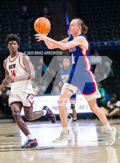 Thumbnail 2 in Sanderson vs New Hanover (NCHSAA 4A Regional Final) photogallery.