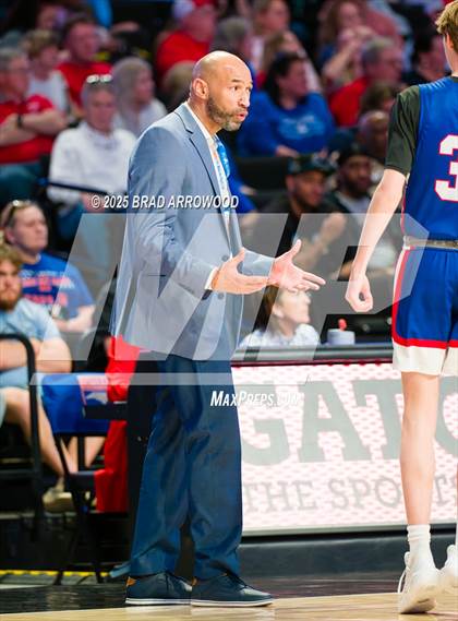 Thumbnail 2 in Sanderson vs New Hanover (NCHSAA 4A Regional Final) photogallery.