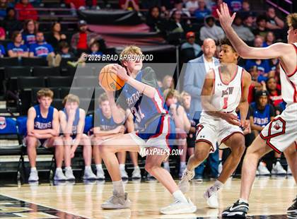 Thumbnail 2 in Sanderson vs New Hanover (NCHSAA 4A Regional Final) photogallery.