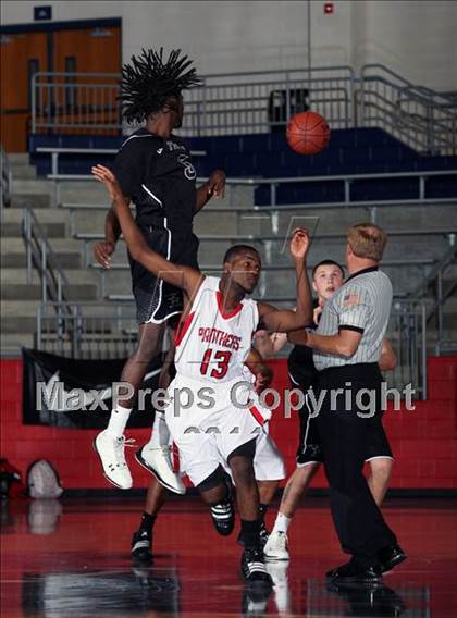 Thumbnail 1 in Christian Life Center vs. Hillcrest (Metroplex Thanksgiving Hoopfest) photogallery.