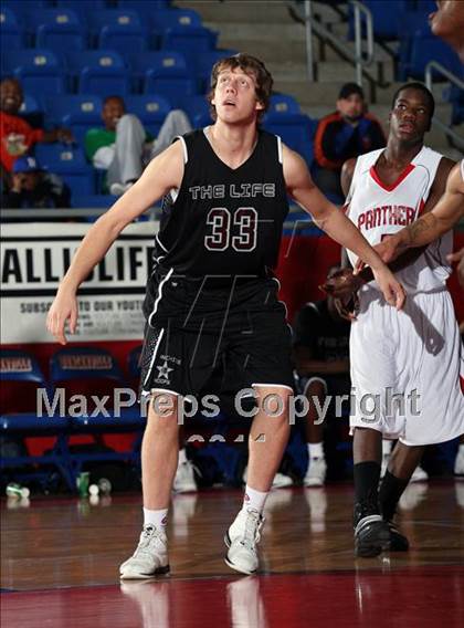 Thumbnail 2 in Christian Life Center vs. Hillcrest (Metroplex Thanksgiving Hoopfest) photogallery.