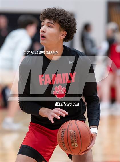 Thumbnail 2 in Moon Area @ Franklin Regional (PIAA 5A Semifinal) photogallery.