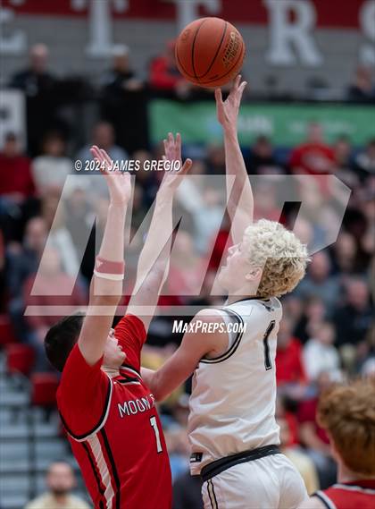 Thumbnail 2 in Moon Area @ Franklin Regional (PIAA 5A Semifinal) photogallery.