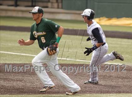 Thumbnail 2 in Seaman vs. Carroll (KSHSAA Class 5A State Tournament) photogallery.