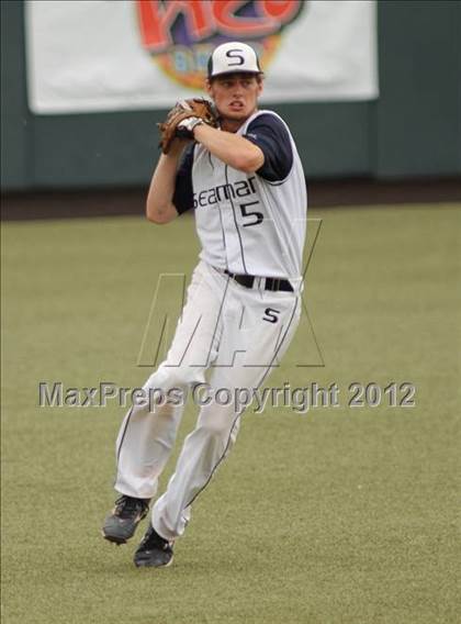 Thumbnail 1 in Seaman vs. Carroll (KSHSAA Class 5A State Tournament) photogallery.