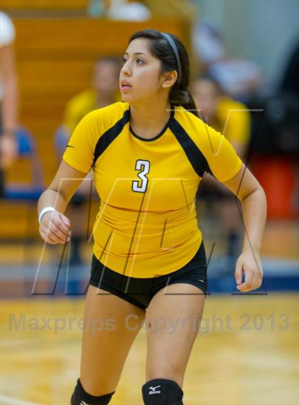 Thumbnail 1 in Brennan vs. Boerne (NISD Volleyball Tournament) photogallery.