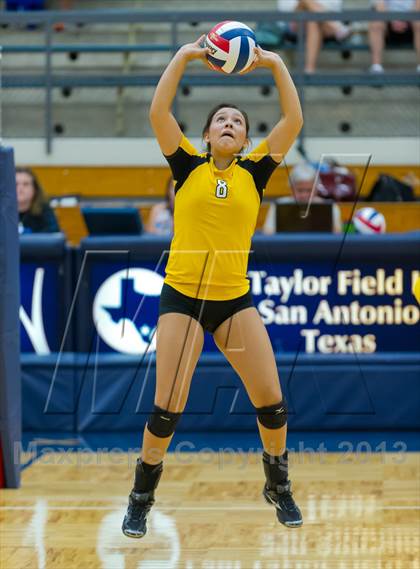 Thumbnail 1 in Brennan vs. Boerne (NISD Volleyball Tournament) photogallery.
