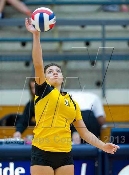 Thumbnail 1 in Brennan vs. Boerne (NISD Volleyball Tournament) photogallery.