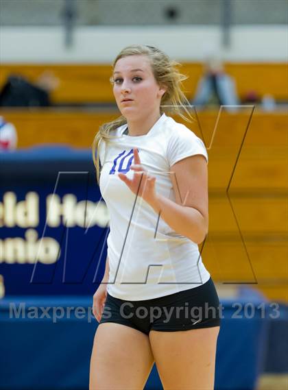 Thumbnail 2 in Brennan vs. Boerne (NISD Volleyball Tournament) photogallery.