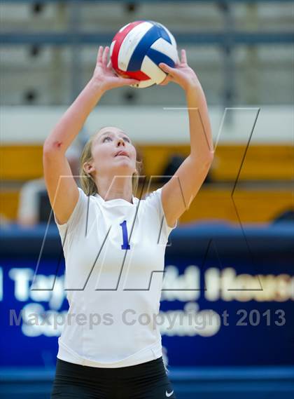 Thumbnail 1 in Brennan vs. Boerne (NISD Volleyball Tournament) photogallery.