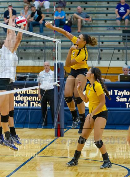 Thumbnail 2 in Brennan vs. Boerne (NISD Volleyball Tournament) photogallery.
