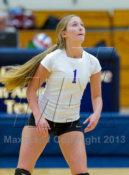 Thumbnail 2 in Brennan vs. Boerne (NISD Volleyball Tournament) photogallery.