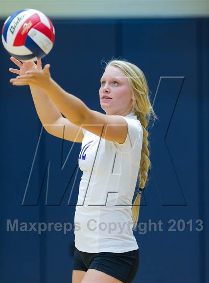 Thumbnail 2 in Brennan vs. Boerne (NISD Volleyball Tournament) photogallery.