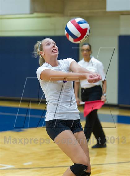 Thumbnail 3 in Brennan vs. Boerne (NISD Volleyball Tournament) photogallery.