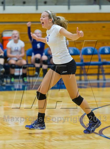 Thumbnail 2 in Brennan vs. Boerne (NISD Volleyball Tournament) photogallery.