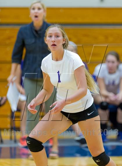 Thumbnail 3 in Brennan vs. Boerne (NISD Volleyball Tournament) photogallery.