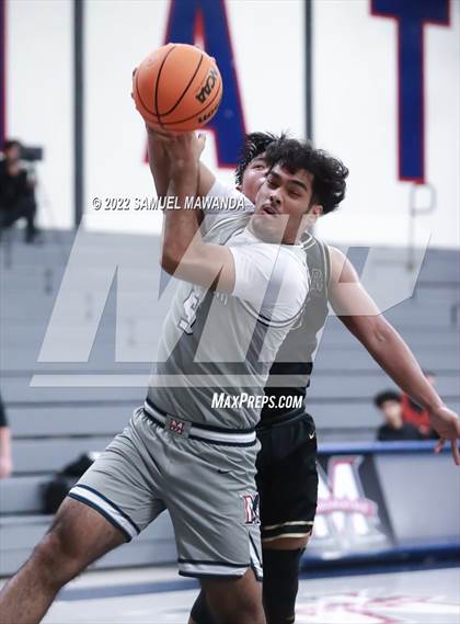 Thumbnail 2 in Maranatha vs  Oak Park (20th Annual Rose City Round Ball Classic) photogallery.
