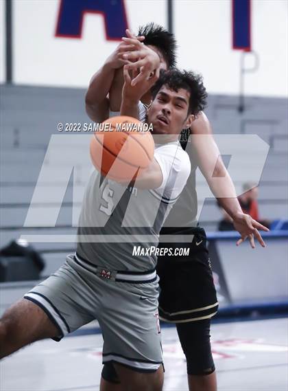 Thumbnail 3 in Maranatha vs  Oak Park (20th Annual Rose City Round Ball Classic) photogallery.