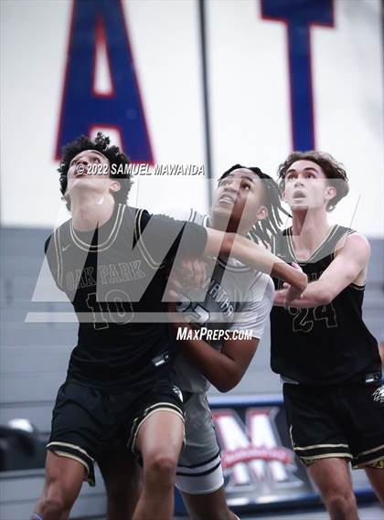 Thumbnail 3 in Maranatha vs  Oak Park (20th Annual Rose City Round Ball Classic) photogallery.
